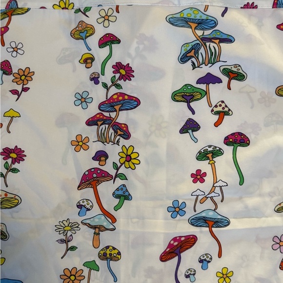 Fresh Prints of Bel Air Multicolor Mushroom Print Button Up Short Sleeve NWT - Picture 13 of 13